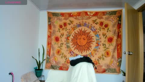 demeter__ online show from April 9, 2026, 7:19 pm