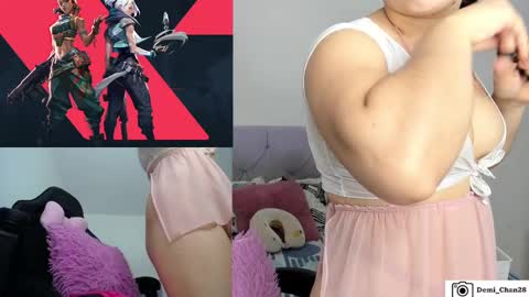 demiii online show from November 10, 2025, 9:52 am