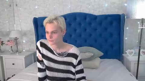 demianenglen online show from February 28, 2025, 9:01 pm