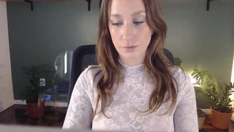 demmetria online show from April 8, 2026, 5:46 pm