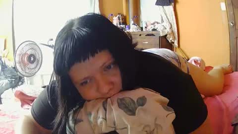 Snapshot of demonchubbygirl chatting on May 21, 2026, 2:46 pm demonchubbygirl online show from May 21, 2026, 2:46 pm