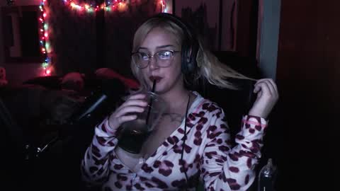 Demoness Mina online show from January 15, 2026, 4:17 am