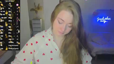 Snapshot of demure_soul chatting on January 25, 2025, 4:13 am Sophie online show from January 25, 2025, 4:13 am