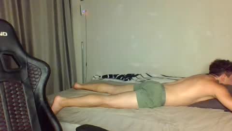 Snapshot of den4ik_sport chatting on August 8, 2026, 6:43 pm den4ik_sport online show from August 8, 2026, 6:43 pm