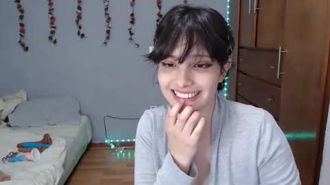 Snapshot of deni_bloom chatting on January 9, 2025, 7:31 am Denisse schedule Monday to Friday 1300-1900 mexican time Saturday-maybe it could be a surprise IDEPENDENT MODEL online show from January 9, 2025, 7:31 am