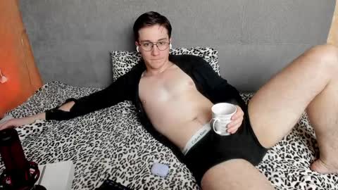 Snapshot of deni_boy99 chatting on December 28, 2024, 5:57 pm Deni online show from December 28, 2024, 5:57 pm