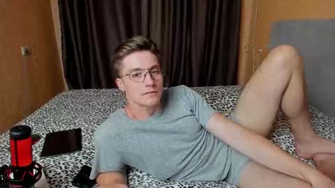 Snapshot of deni_boy99 chatting on September 21, 2025, 5:36 pm Deni online show from September 21, 2025, 5:36 pm