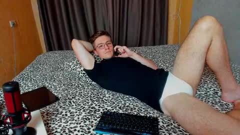 Snapshot of deni_boy99 chatting on September 22, 2025, 5:48 pm Deni online show from September 22, 2025, 5:48 pm