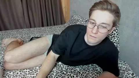 Snapshot of deni_boy99 chatting on December 14, 2025, 9:58 am Deni online show from December 14, 2025, 9:58 am