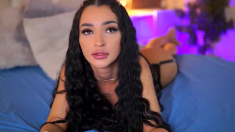 denisedevilles online show from February 20, 2025, 12:25 pm