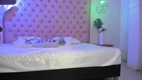 denisse_logan online show from November 11, 2025, 3:17 am