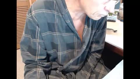 Snapshot of denn_jett chatting on December 19, 2025, 11:17 am Den Jet online show from December 19, 2025, 11:17 am