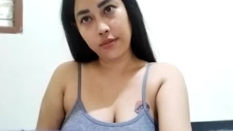 Snapshot of dennabaza chatting on May 7, 2026, 5:24 am Sarina online show from May 7, 2026, 5:24 am