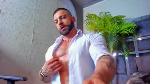 dennis_cox_ online show from March 1, 2025, 10:34 am