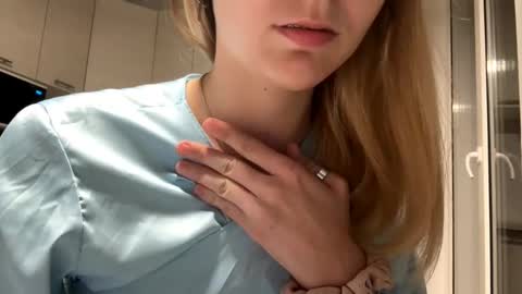 Snapshot of denniskibler chatting on September 16, 2025, 6:53 pm Denni online show from September 16, 2025, 6:53 pm