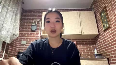 Emma online show from November 5, 2025, 12:38 pm