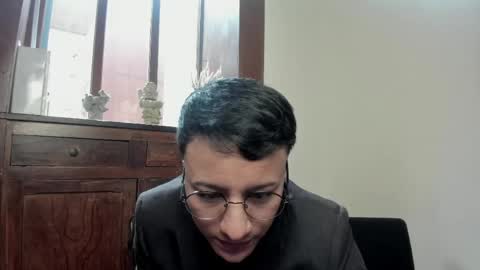 Snapshot of dereck_klain chatting on May 24, 2026, 7:52 pm dereck_klain online show from May 24, 2026, 7:52 pm