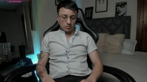 Snapshot of dereck_klain chatting on May 28, 2026, 9:34 pm dereck_klain online show from May 28, 2026, 9:34 pm