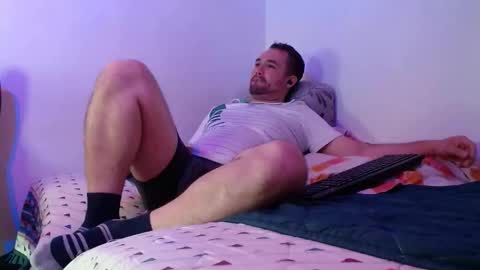 Dereck Mills3 online show from April 18, 2026, 4:05 am