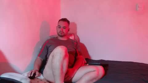 Dereck Mills3 online show from April 25, 2026, 3:31 am