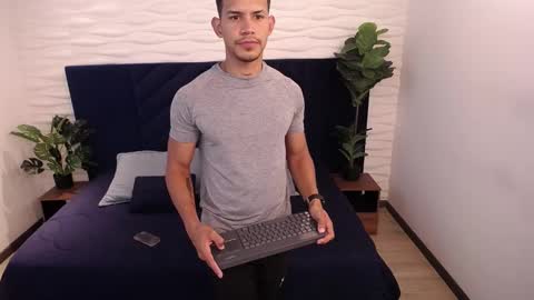 Dereck Myers online show from January 13, 2025, 3:23 am