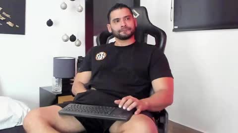Dereck Vega online show from December 11, 2024, 10:16 pm
