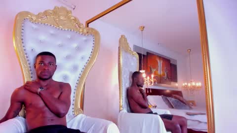 Snapshot of dereckandjake chatting on February 22, 2025, 11:46 am Dereck and Jake online show from February 22, 2025, 11:46 am