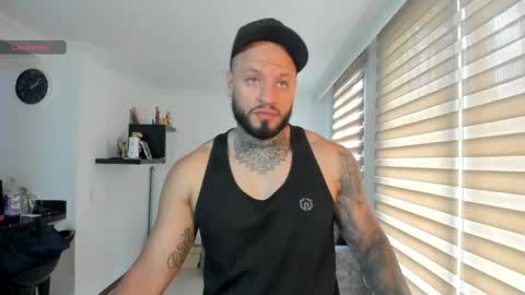 Snapshot of dereckgreen chatting on April 28, 2026, 7:08 pm dereckgreen online show from April 28, 2026, 7:08 pm