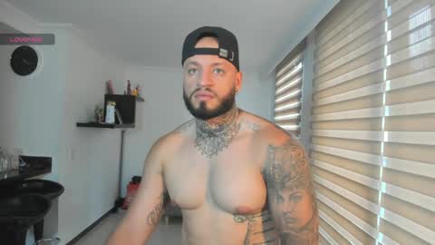 Snapshot of dereckgreen chatting on April 30, 2026, 9:08 pm dereckgreen online show from April 30, 2026, 9:08 pm