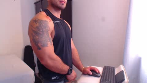 Snapshot of derek_group chatting on December 7, 2024, 8:49 pm Derek online show from December 7, 2024, 8:49 pm