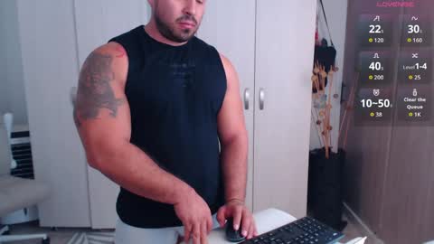 Snapshot of derek_group chatting on June 1, 2026, 7:48 pm Derek online show from June 1, 2026, 7:48 pm