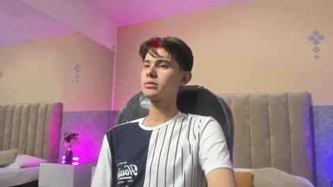 derek_sinn online show from March 27, 2026, 8:19 pm