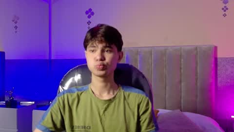 derek_sinn online show from April 5, 2026, 1:08 pm