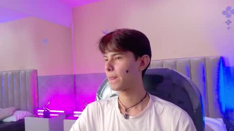 Snapshot of derek_sinn chatting on May 9, 2026, 8:14 pm derek_sinn online show from May 9, 2026, 8:14 pm