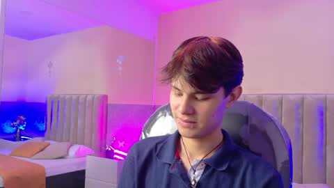 Snapshot of derek_sinn chatting on May 15, 2026, 7:54 pm derek_sinn online show from May 15, 2026, 7:54 pm