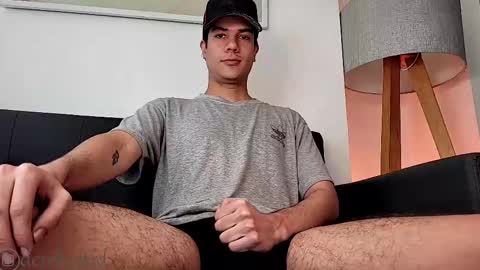 Snapshot of derek_stud_ chatting on March 10, 2025, 5:29 pm Derek independent model online show from March 10, 2025, 5:29 pm