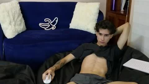 Derek online show from November 18, 2025, 10:47 pm