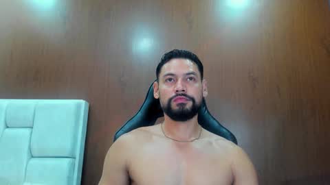 DerryBigger CM online show from October 2, 2025, 2:02 pm