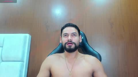 DerryBigger CM online show from October 17, 2025, 10:23 pm