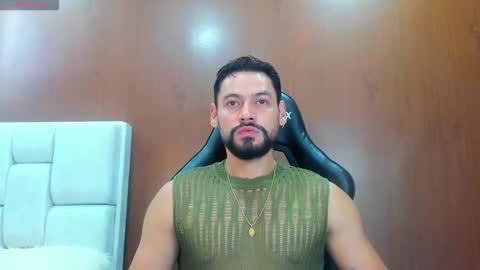 DerryBigger CM online show from October 21, 2025, 4:30 pm