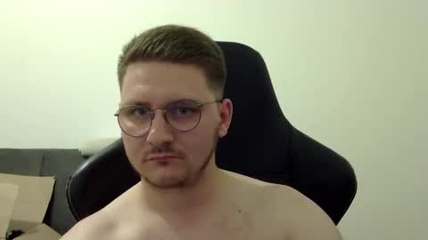 Snapshot of dervechi chatting on October 6, 2025, 7:44 pm dervechi online show from October 6, 2025, 7:44 pm