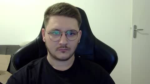 Snapshot of dervechi chatting on October 9, 2025, 4:05 pm dervechi online show from October 9, 2025, 4:05 pm