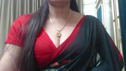 Snapshot of desimaisa130 chatting on December 14, 2024, 6:41 pm Maisa online show from December 14, 2024, 6:41 pm