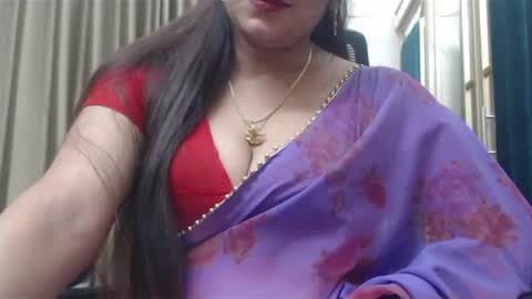 Snapshot of desimaisa130 chatting on December 16, 2024, 4:49 pm Maisa online show from December 16, 2024, 4:49 pm