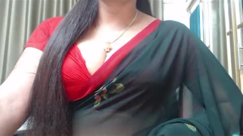 Snapshot of desimaisa130 chatting on December 26, 2024, 3:53 pm Maisa online show from December 26, 2024, 3:53 pm