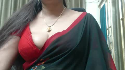 Snapshot of desimaisa130 chatting on December 26, 2024, 9:58 pm Maisa online show from December 26, 2024, 9:58 pm