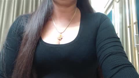 Snapshot of desimaisa130 chatting on January 20, 2025, 5:48 pm Maisa online show from January 20, 2025, 5:48 pm