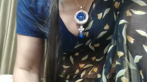 Snapshot of desimaisa130 chatting on January 22, 2025, 3:29 pm Maisa online show from January 22, 2025, 3:29 pm