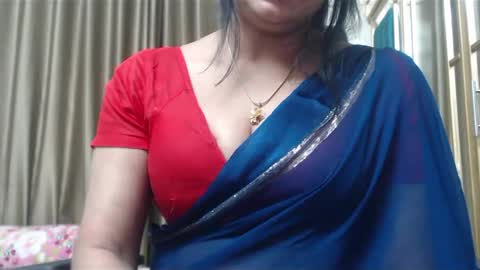 Snapshot of desimaisa130 chatting on January 23, 2025, 7:29 pm Maisa online show from January 23, 2025, 7:29 pm