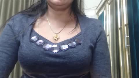 Snapshot of desimaisa130 chatting on February 13, 2025, 7:10 pm Maisa online show from February 13, 2025, 7:10 pm